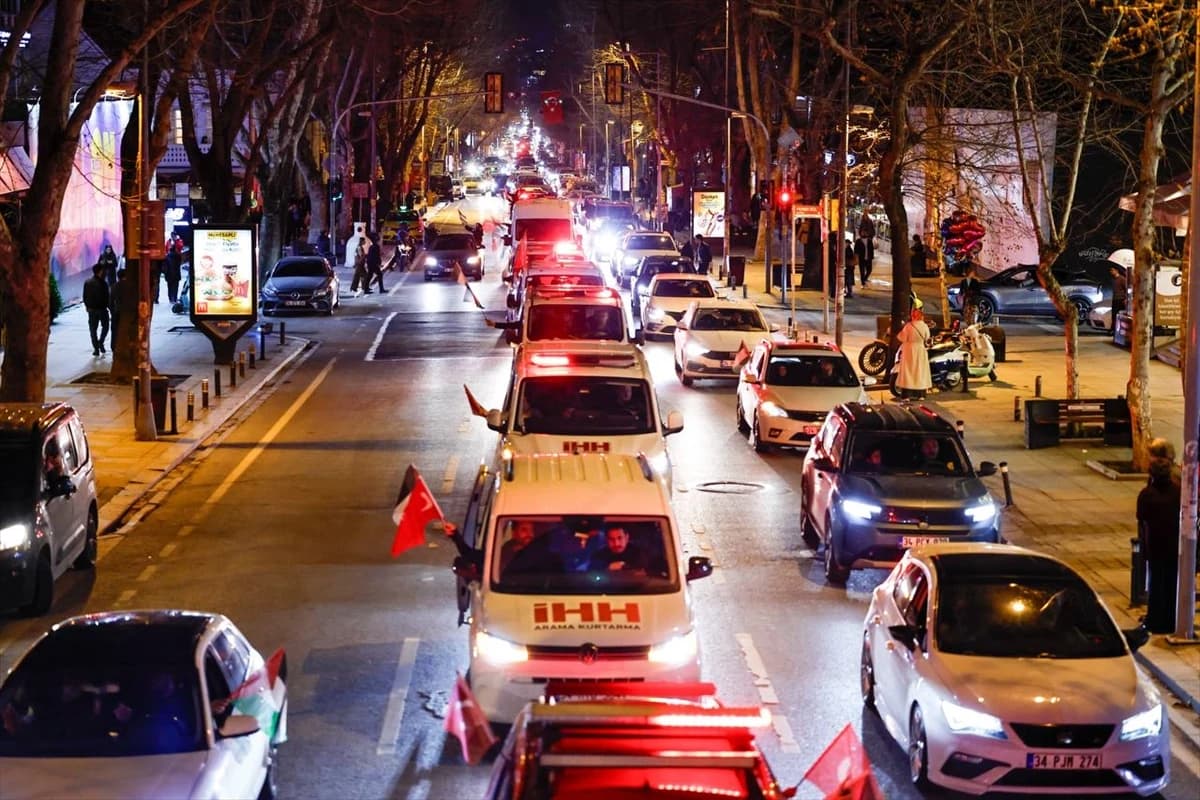 İstanbul'da İsrail'e karşı araç konvoyuyla Gazze ve idam yasası protestosu