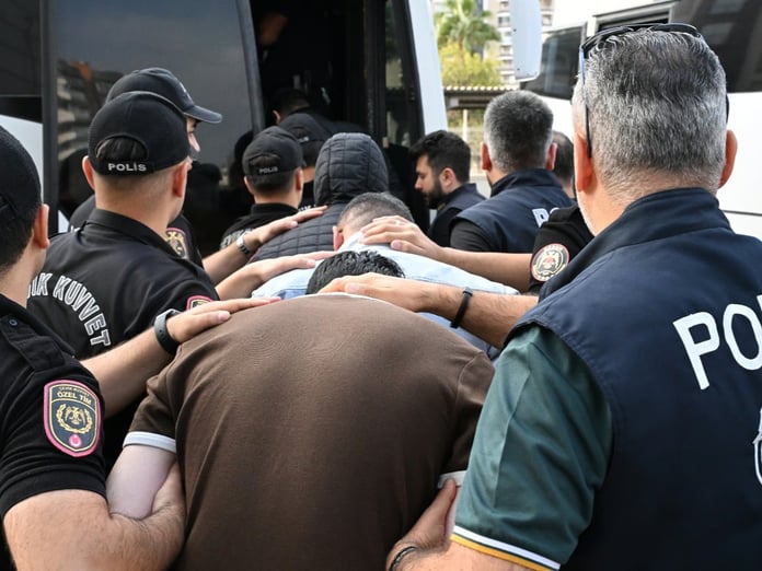 Mersin’de 7,6 milyar TL'lik yasa dışı bahis şebekesine operasyon 