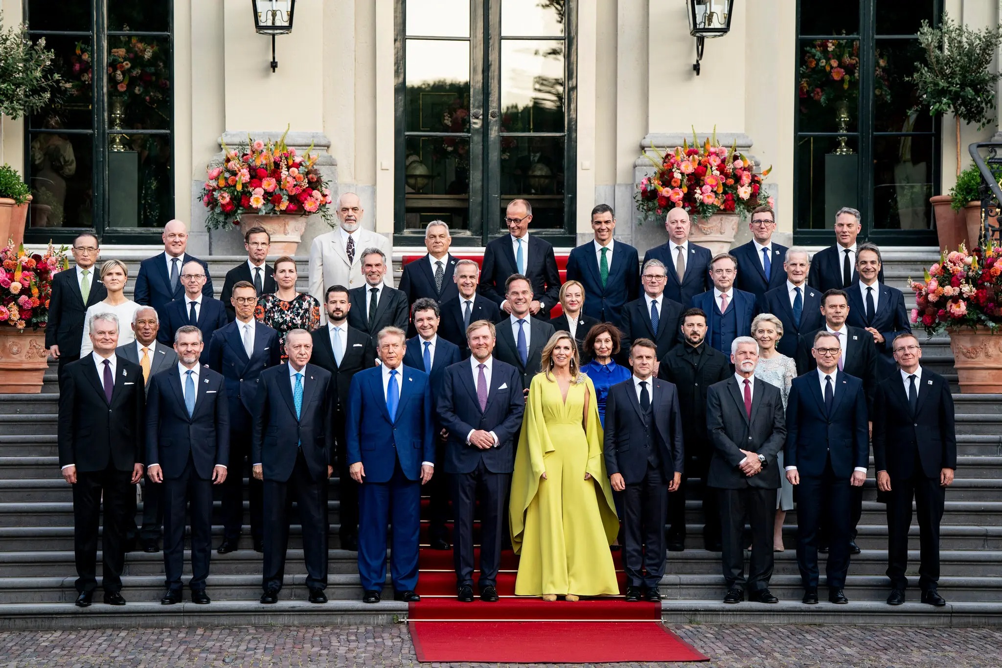 Rutte Confident NATO Will Hike Defense Spending