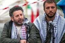 İsrail Küresel Sumud Filosu aktivistlerini sınır dışı etti: Seyf ve Thiago artık özgür