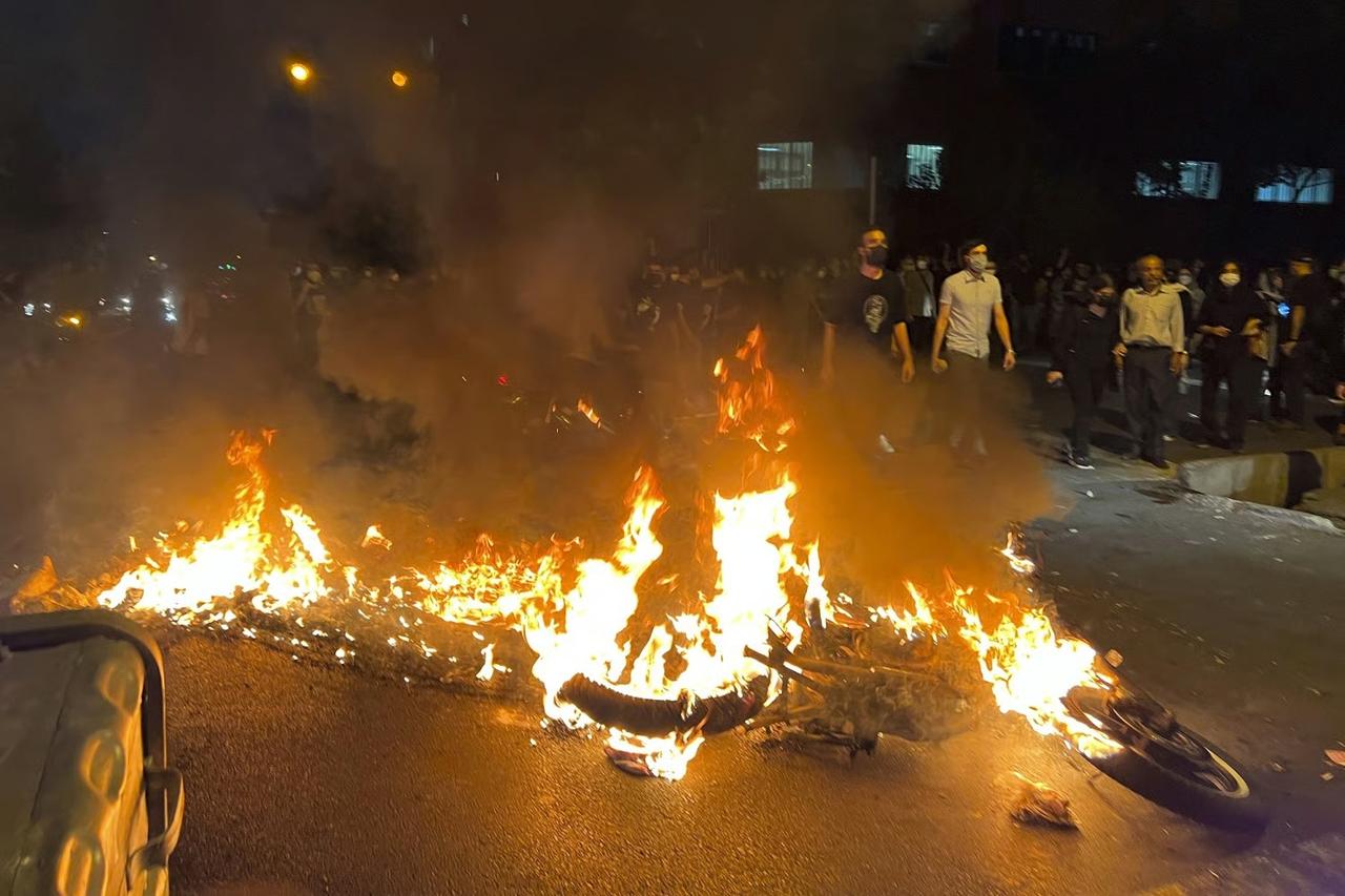 İran'daki protestolarda ölü sayısı 38'e yükseldi