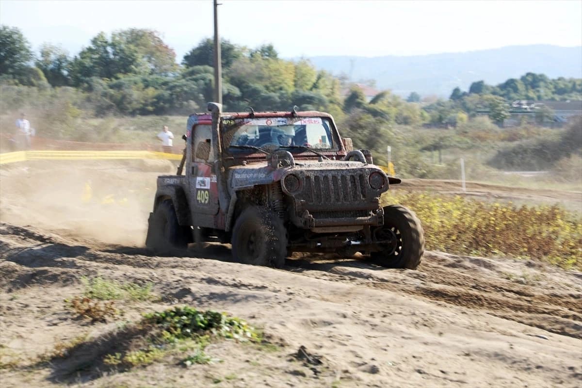 Su, Toprak, Çamur... Off-Road tutkunları için birer detay
