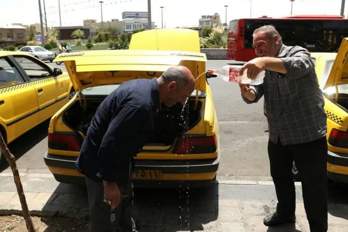 İran'da aşırı sıcaklar kamu kurumlarını tatil etti