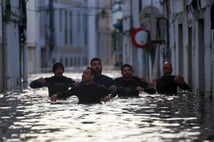 Portekiz ve İspanya'yı Marta Fırtınası vurdu