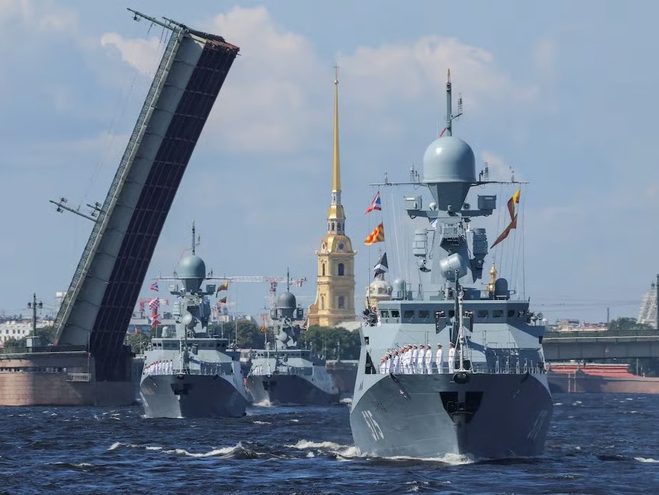 Putin Approves Overhaul of Russian Navy