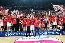 Olympiakos, Panathinaikos'u devirerek Yunanistan Basketbol Ligi şampiyonu oldu: Serideki gergin anlar ve Ergin Ataman'ın tepkisi