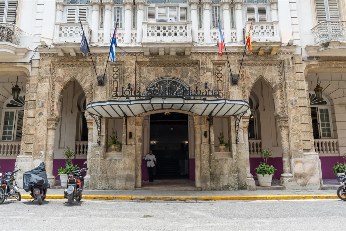Küba ekonomisine ağır darbe: Dev otel zincirleri adadan çekiliyor