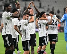 Beşiktaş, Süper Lig'e galibiyetle başladı; 3 puan uzatma dakikalarında geldi