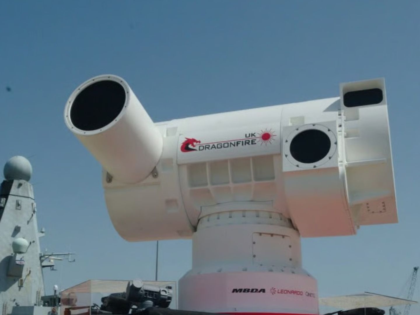 Birleşik Krallık, DragonFire lazer silahını 2027'de savaş gemilerine entegre edecek