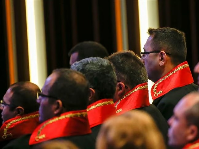 Önce hesabını boşalttılar, sonra kredi çektirdiler
