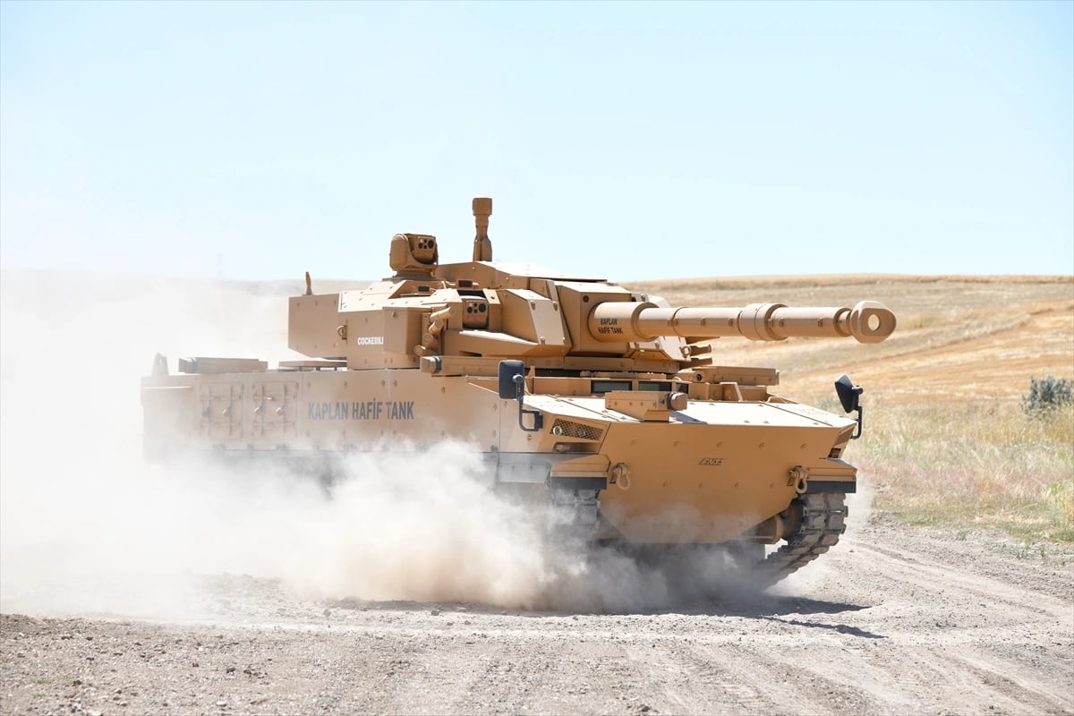 FNSS, 4 bin 500'den fazla paletli zırhlı aracı 7 ülkenin envanterine kazandırdı