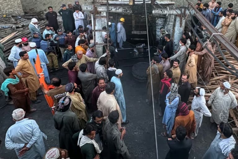 Pakistan'da maden faciası: 32 ölü