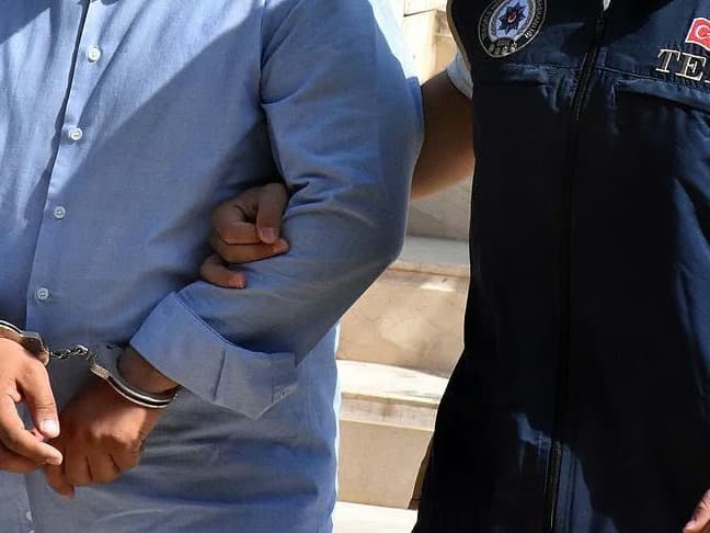 FETÖ operasyonu 6 il 40 gözaltı!