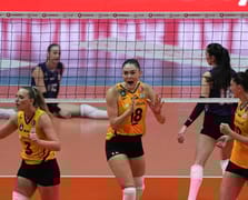 Sultanlar Ligi'nde perde açıldı: Son şampiyon VakıfBank lige galibiyetle başladı
