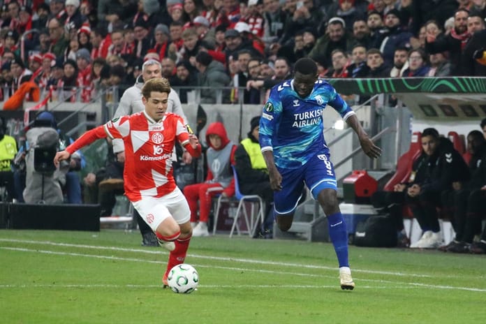 Skor perdesi ilk yarıda açıldı