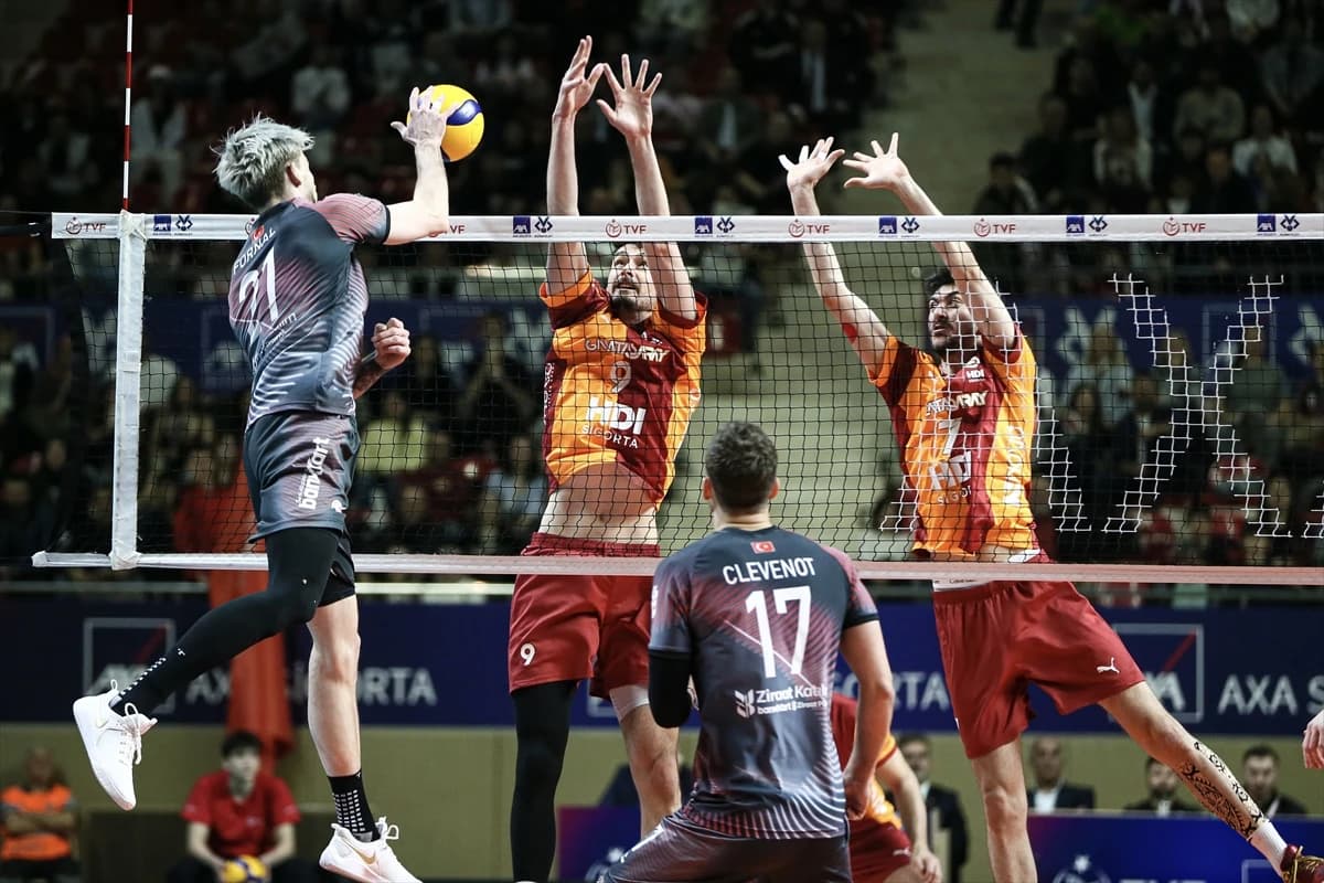 16 yıllık hasret bitti: Ziraat Bankkart tarihindeki ikinci Kupa Voley zaferini kazandı