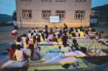 Öğrenciler için açık hava sinema etkinliği düzenlendi