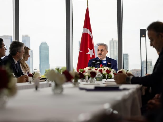 Bakan Fidan'dan Türk Evi'nde kritik açıklamalar