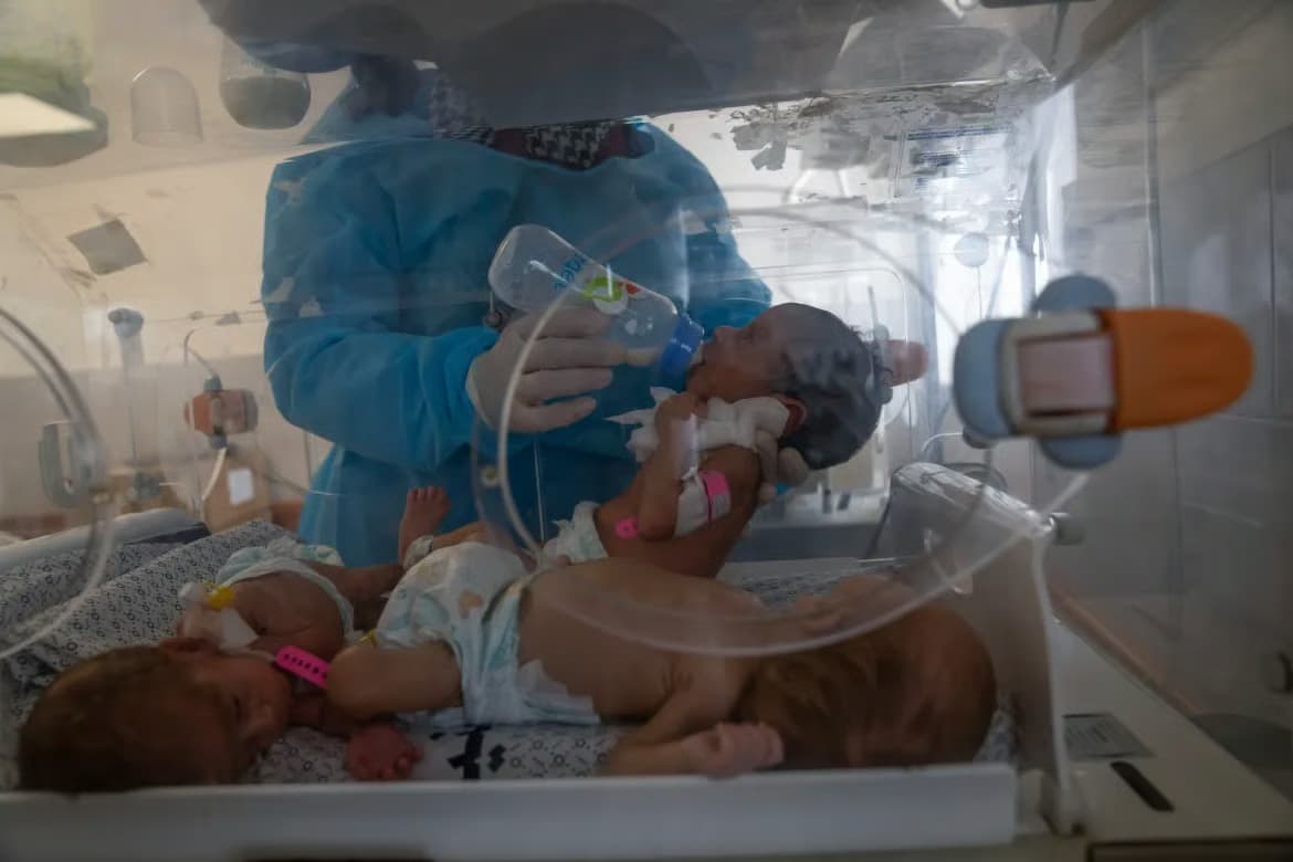 Gazze'de küvözlerdeki bebekler ölümle karşı karşıya