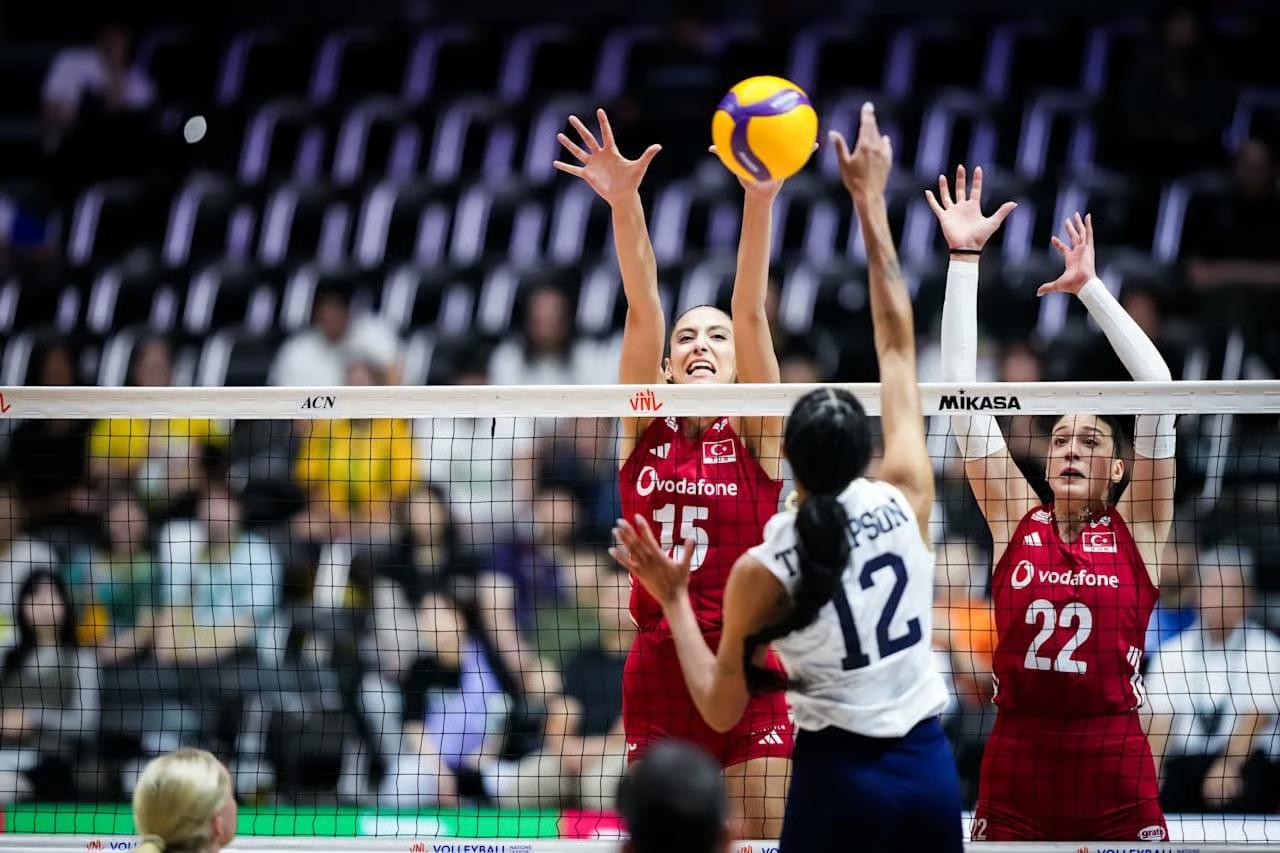 A Milli Kadın Voleybol Takımı Milletler Ligi'ndeki 10. maçında ABD'ye mağlup oldu