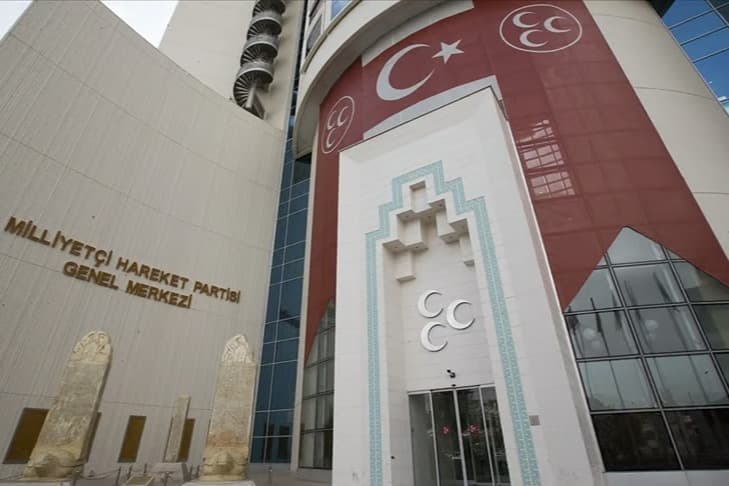 MHP İstanbul il teşkilatı feshedildi