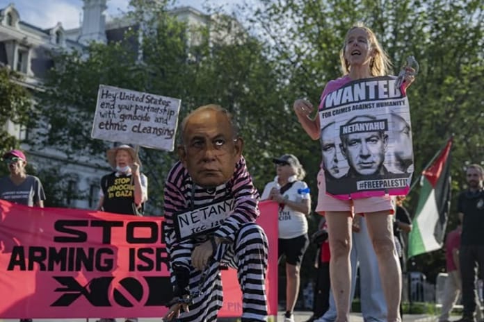 Aktivistler Beyaz Saray'ın önünde Netanyahu'yu protesto etti