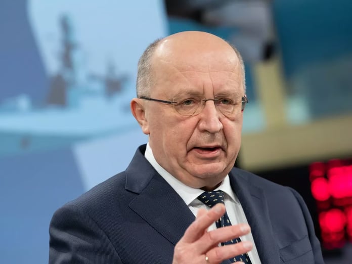 AB, Trump Putin’i ikna edemezse Ukrayna’ya askeri yardımı iki katına çıkaracak