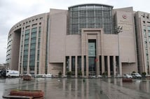 Alıkonulan Türk vatandaşları için soruşturma başlatıldı