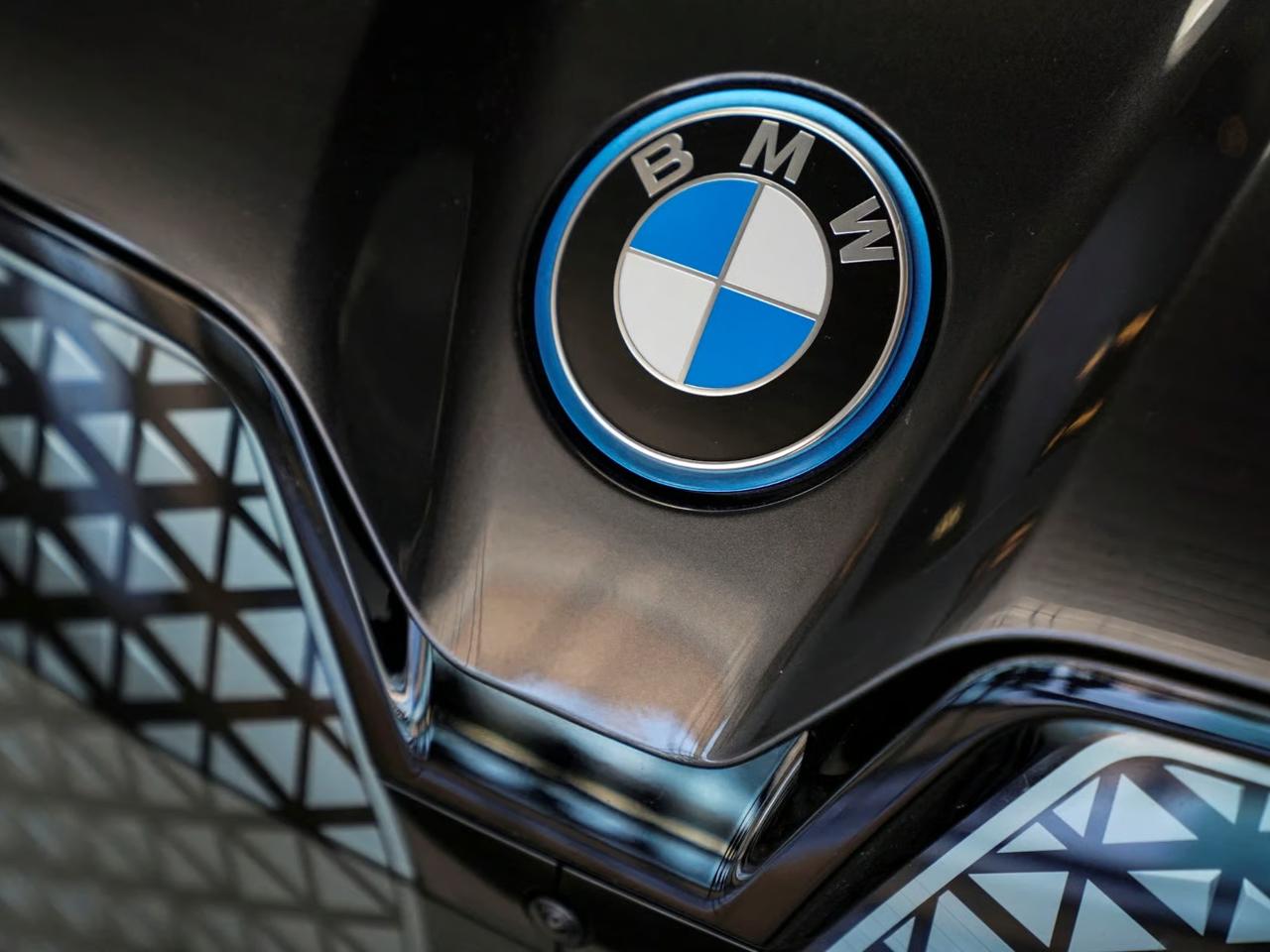 BMW 318 bin aracı geri çağırdı