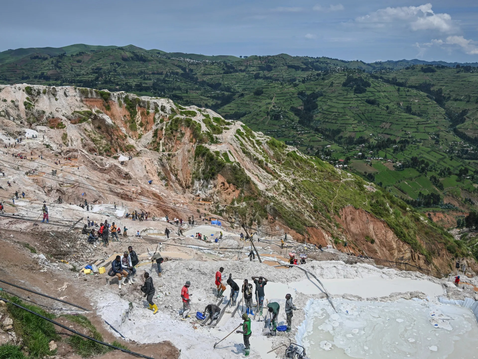 US Sanctions Congo Armed Group, Firms Over Conflict Mineral