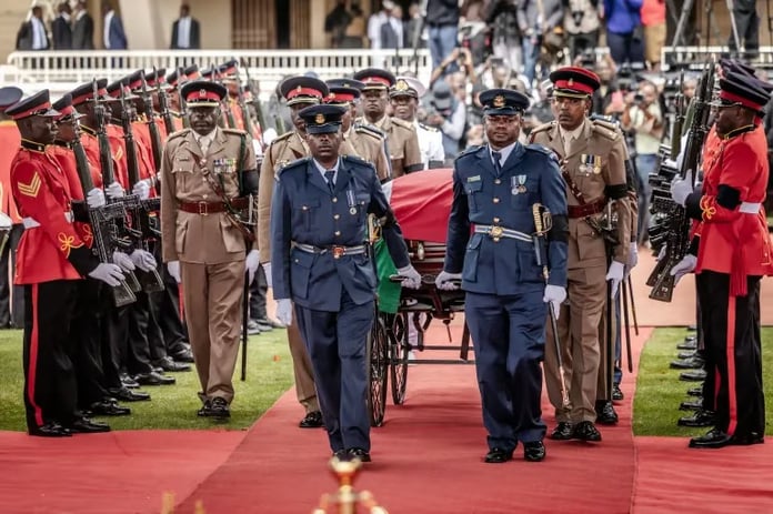 Kenya sarsıldı: eski başbakanın cenazesinde can pazarı