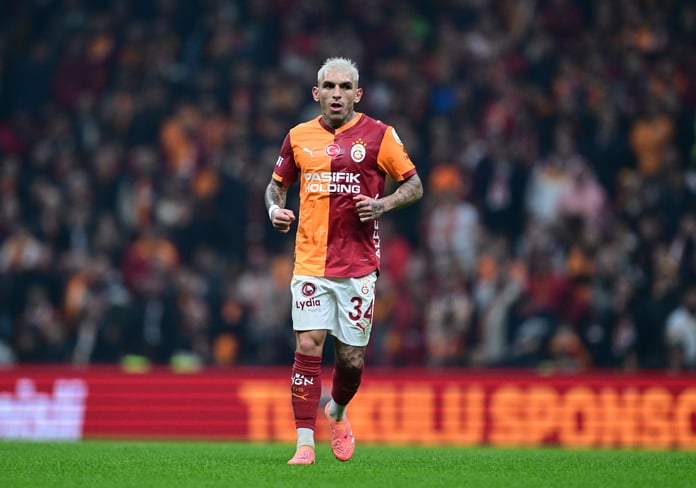 Torreira cezalı duruma düştü