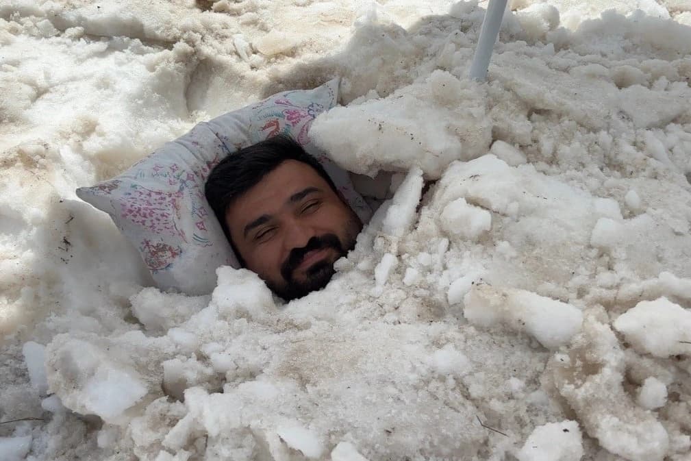 Vatandaştan sıcak havalara karşı ilginç çözüm