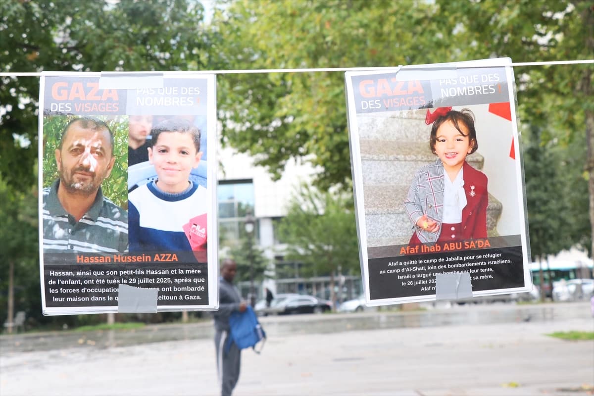 Paris'te Gazze'de katledilen çocuklar için anma töreni