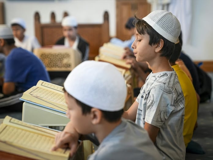 İstanbul'da yaz Kur'an kurslarına 250 binden fazla öğrenci katıldı