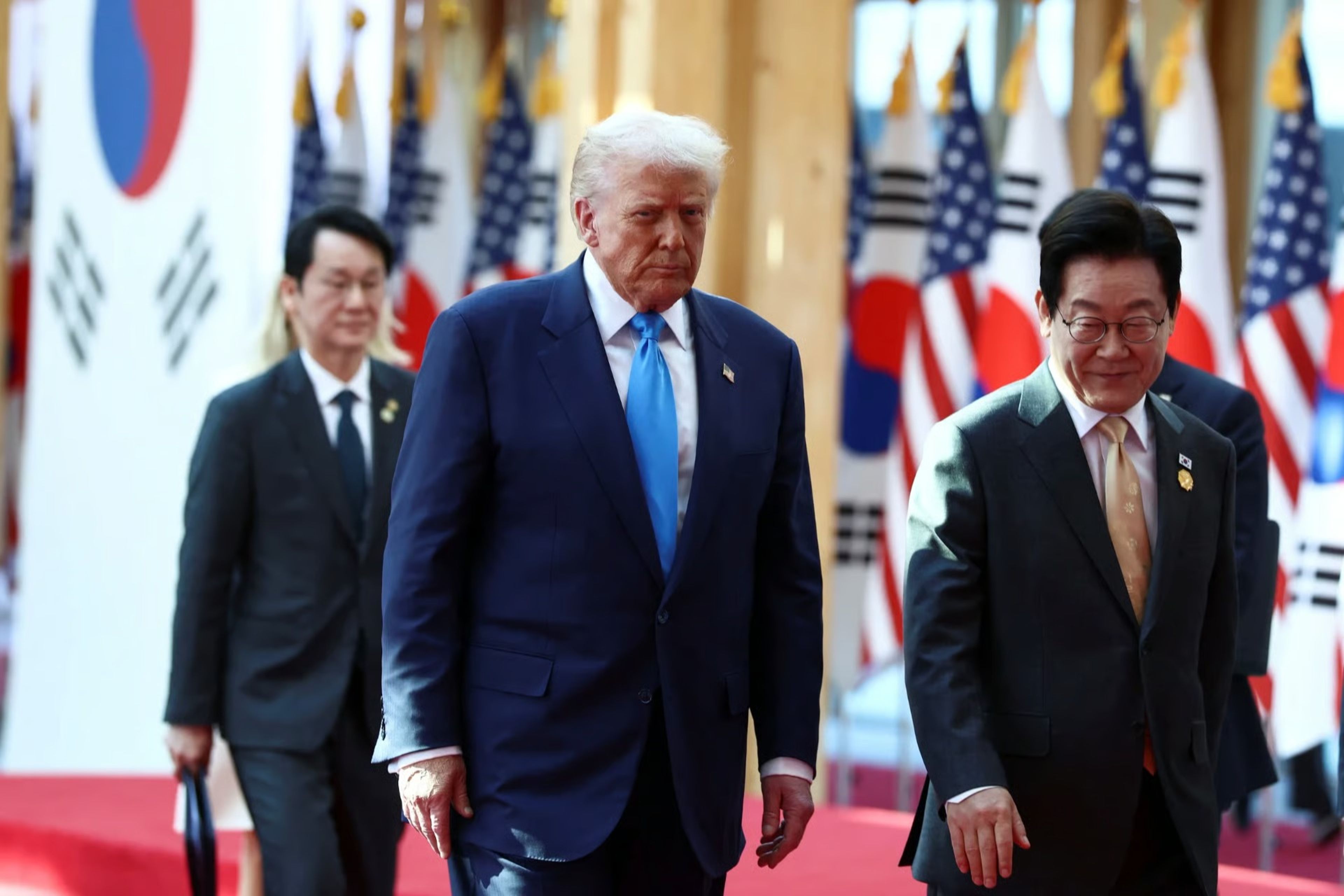 Trump'tan Güney Kore ziyaretinde nükleer denizaltı açıklaması