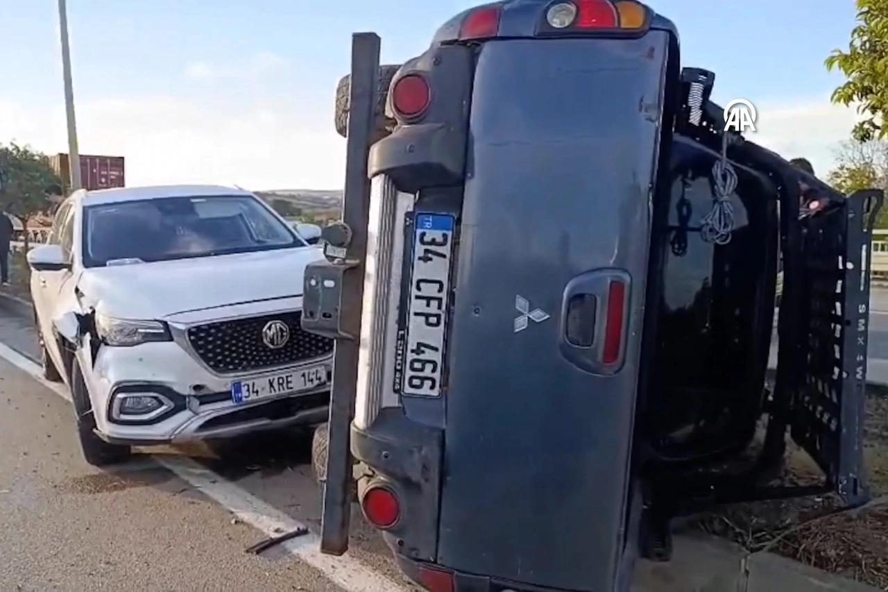 Çaldığı araçla yayaya ve otomobillere çarpan şüpheli yakalandı