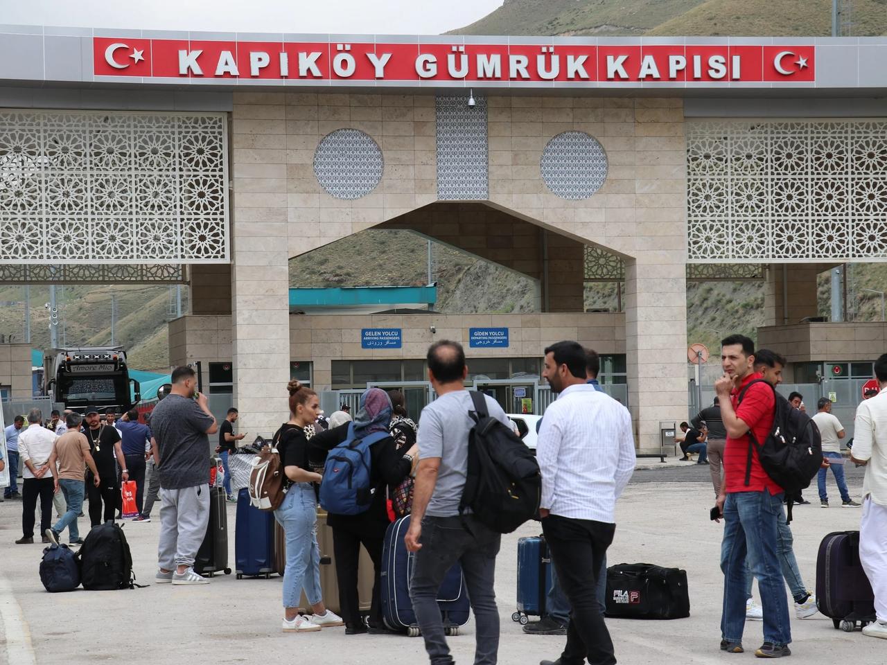 İranlı turistler İsrail saldırılarına tepki gösterdi