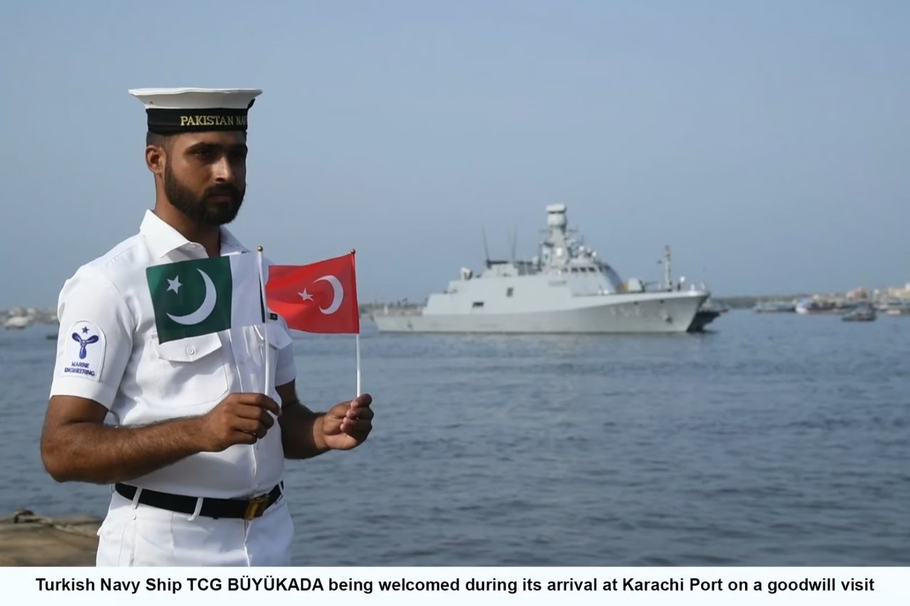 TCG BÜYÜKADA’dan Pakistan'a stratejik ziyaret