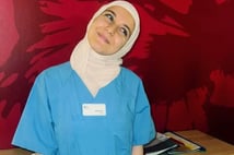 Almanya’da başörtülü Müslüman kadın apartmanında bıçaklanarak öldürüldü