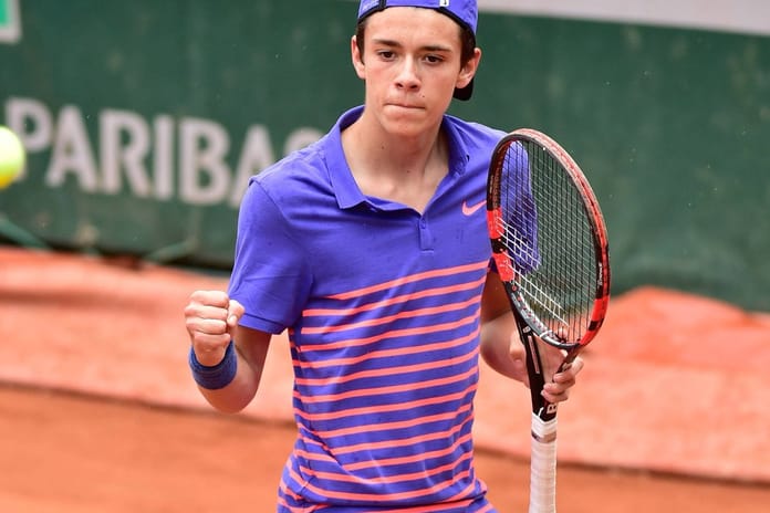 Şebekenin kilit ismi