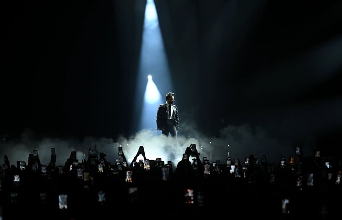 Binlerce hayran tek bir ağızdan eşlik etti