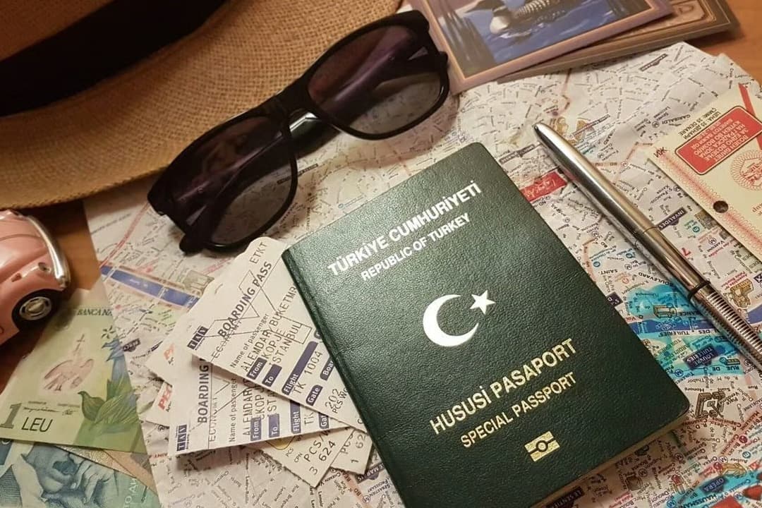Yeşil pasaportla seyahat dönemi sona mı eriyor