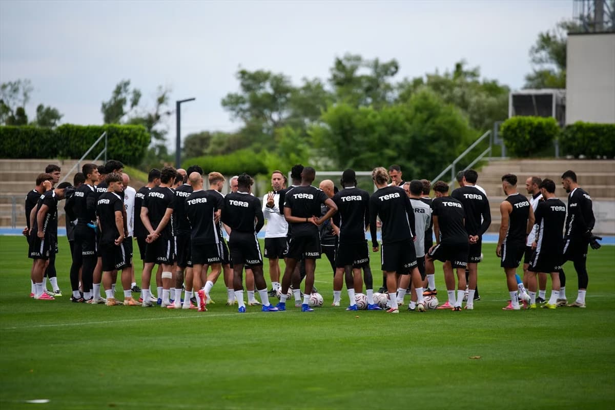Beşiktaş, Slovakya kampını tamamladı