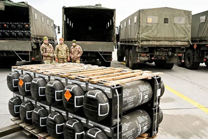 Almanya, NATO'nun Ukrayna'ya yeni destek programına 500 milyon dolar katkı sağlayacak