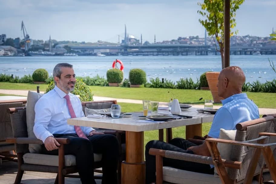 Suriye ve ABD İstanbul'da masaya oturdu