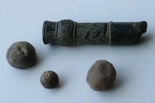 Avrupa’nın bilinen en eski taşınabilir ateşli silahı bulundu