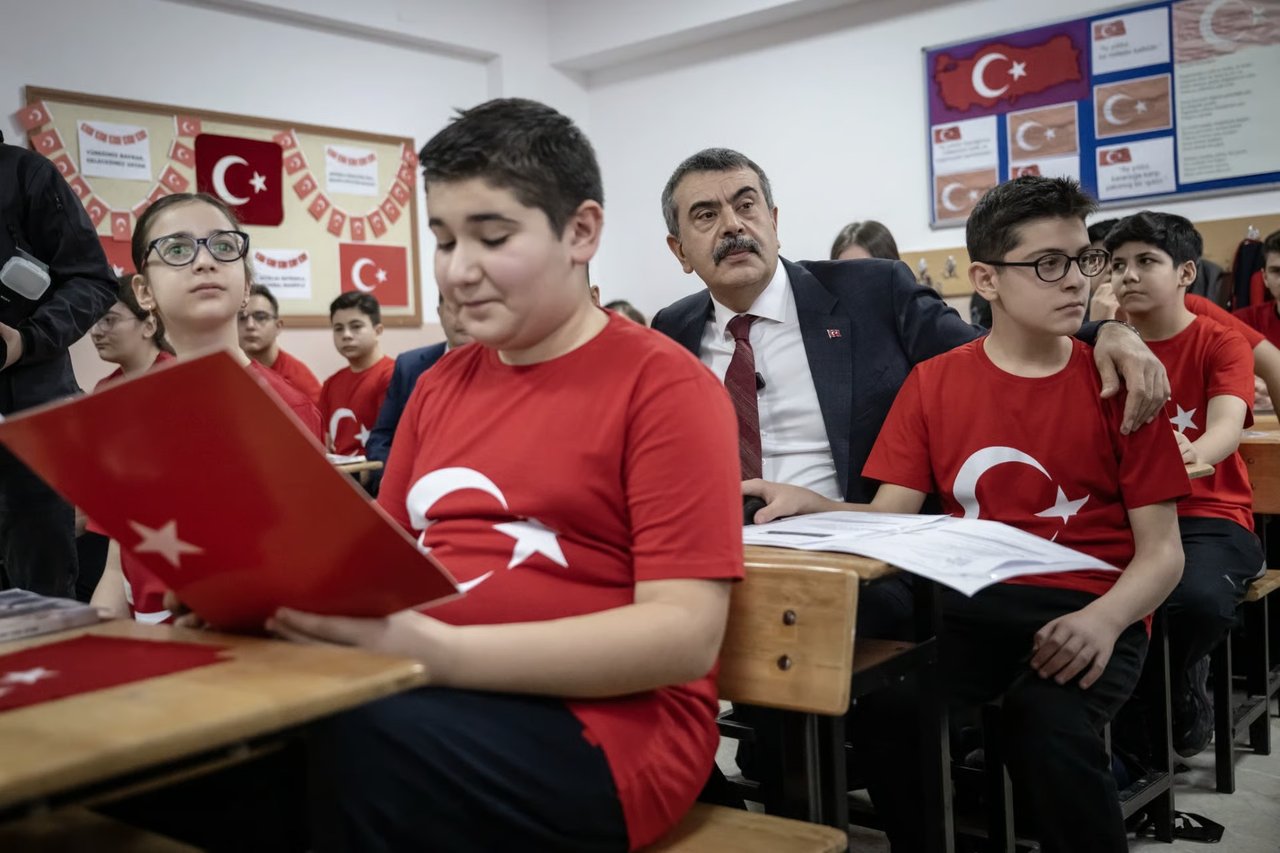 Bakan Tekin iddialara cevap verdi 