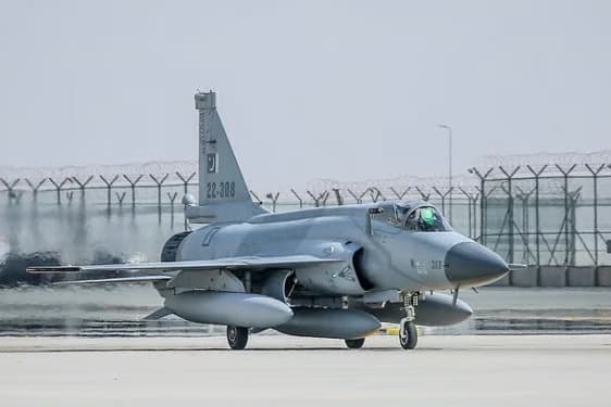 Pakistan, İran savaşı sırasında Suudi Arabistan’a savaş uçakları ve binlerce asker konuşlandırdı