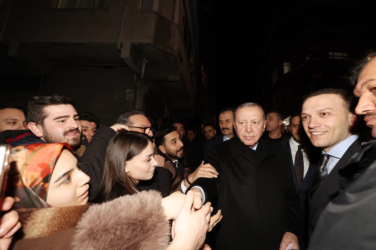 Cumhurbaşkanı Erdoğan’dan aile iftarına ziyaret
